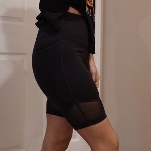 Mesh Bottomed Biker Shorts with Pocket